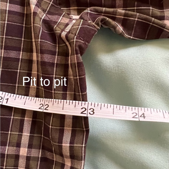 St. John’s Bay Men’s Brown Plaid Long Sleeve Button Down Shirt - Picture 9 of 11